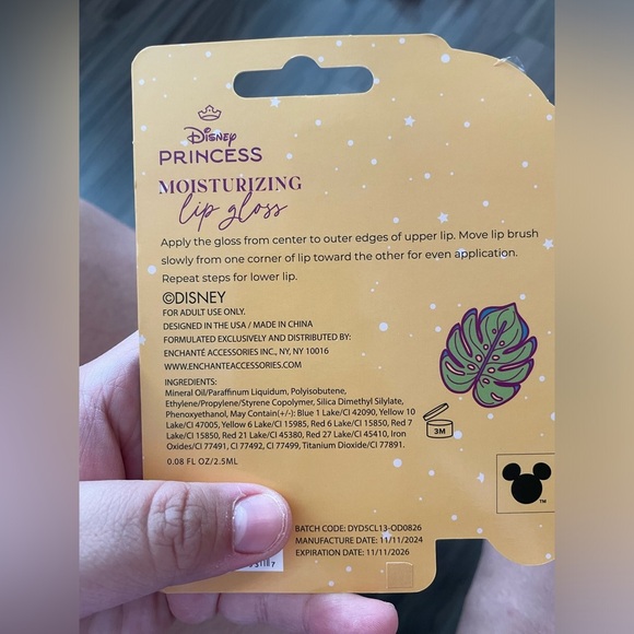 Disney princess live for now  moisturizing Pink Lip Balm Gloss - NWT - Picture 2 of 3